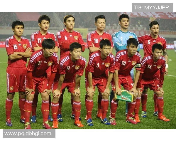 非洲足球赛盛况空前各国球队争夺荣耀展现激情与团结